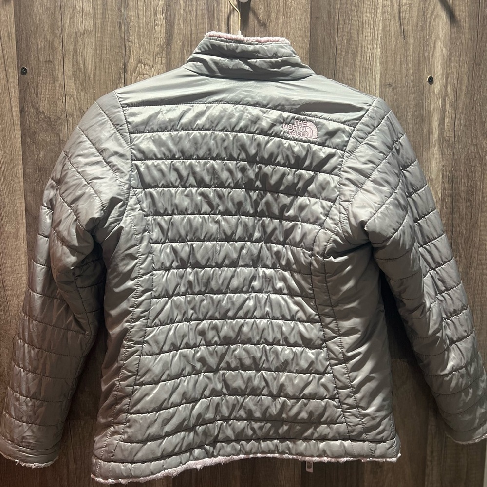 The North Face Kids/ Girls Silver Pink Puffer Jacket Girls 10/12 EUC - Picture 2 of 4